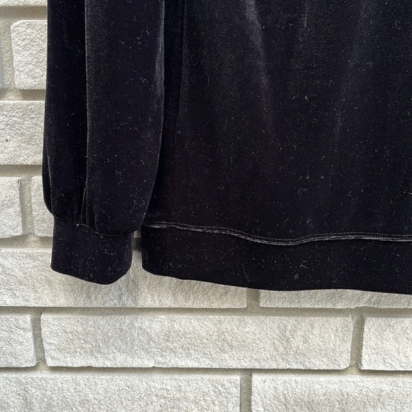 BCBGeneration Black Velvet Top - Picture 5 of 8